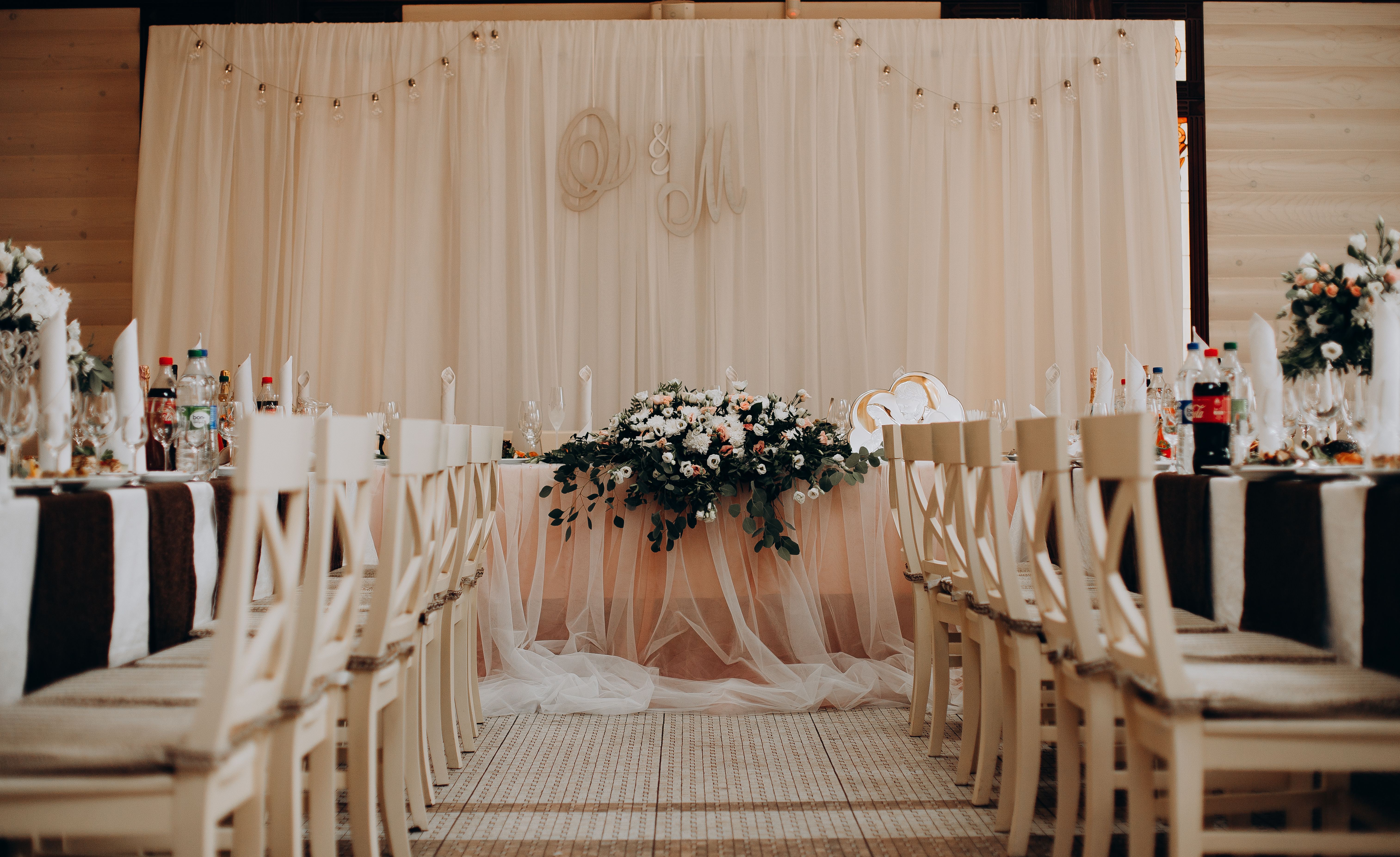 Modern Glamour wedding styling